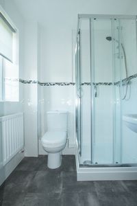 En-suite- click for photo gallery